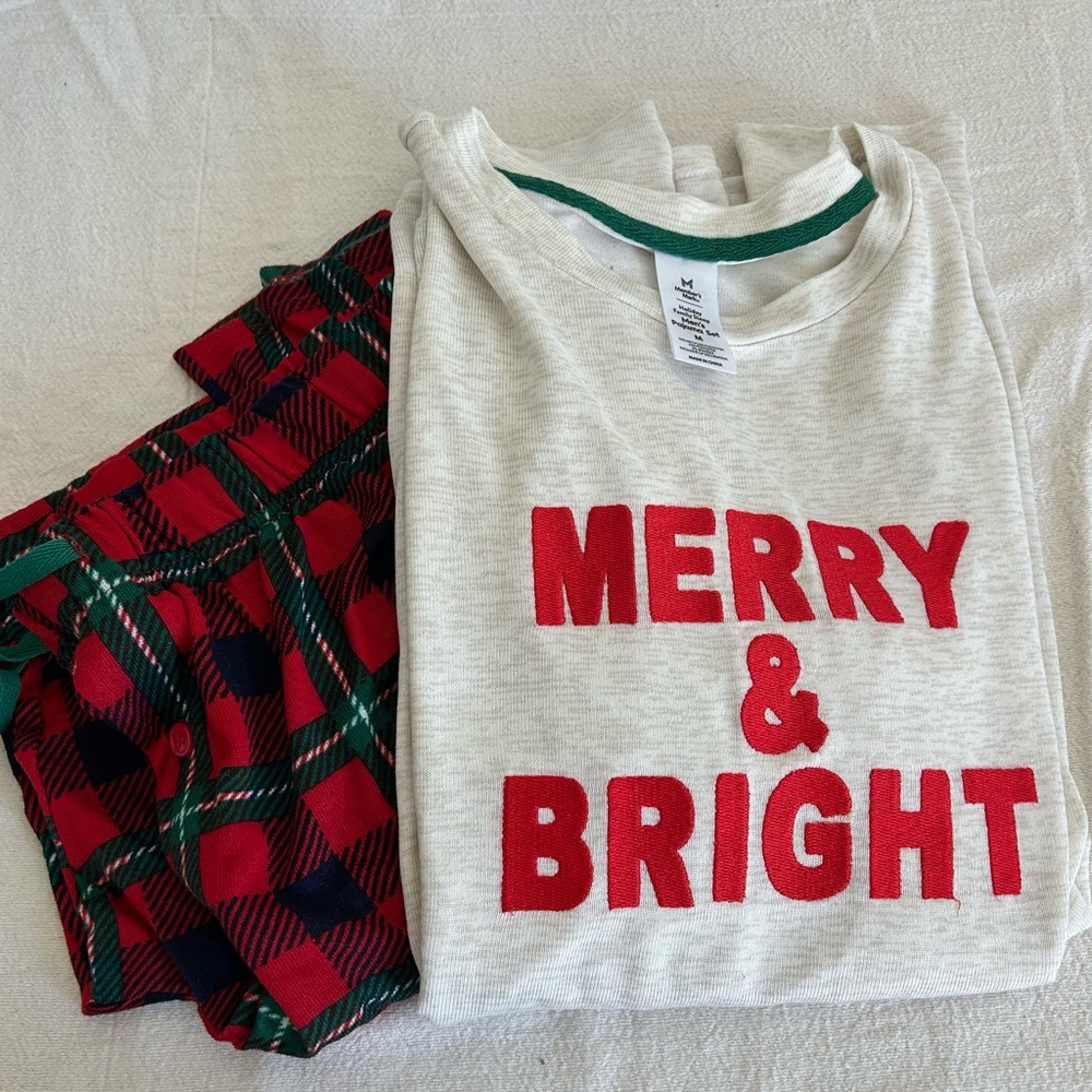 Member’s Mark Holiday PJ Set - Like New